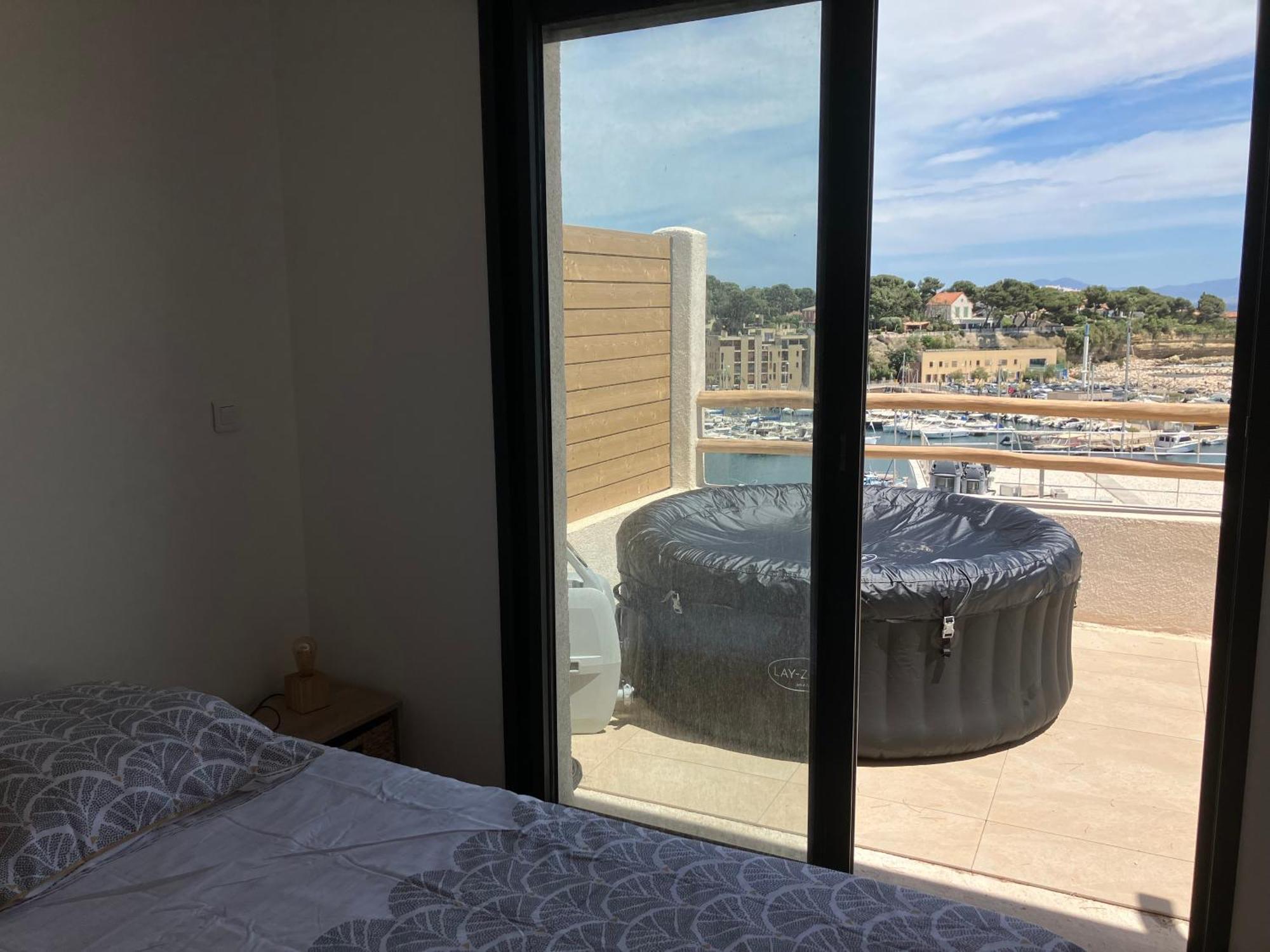 T2 Vue Sur Le Port Jacuzzi Terrasse Et Parking Lejlighed Carry-le-Rouet Eksteriør billede