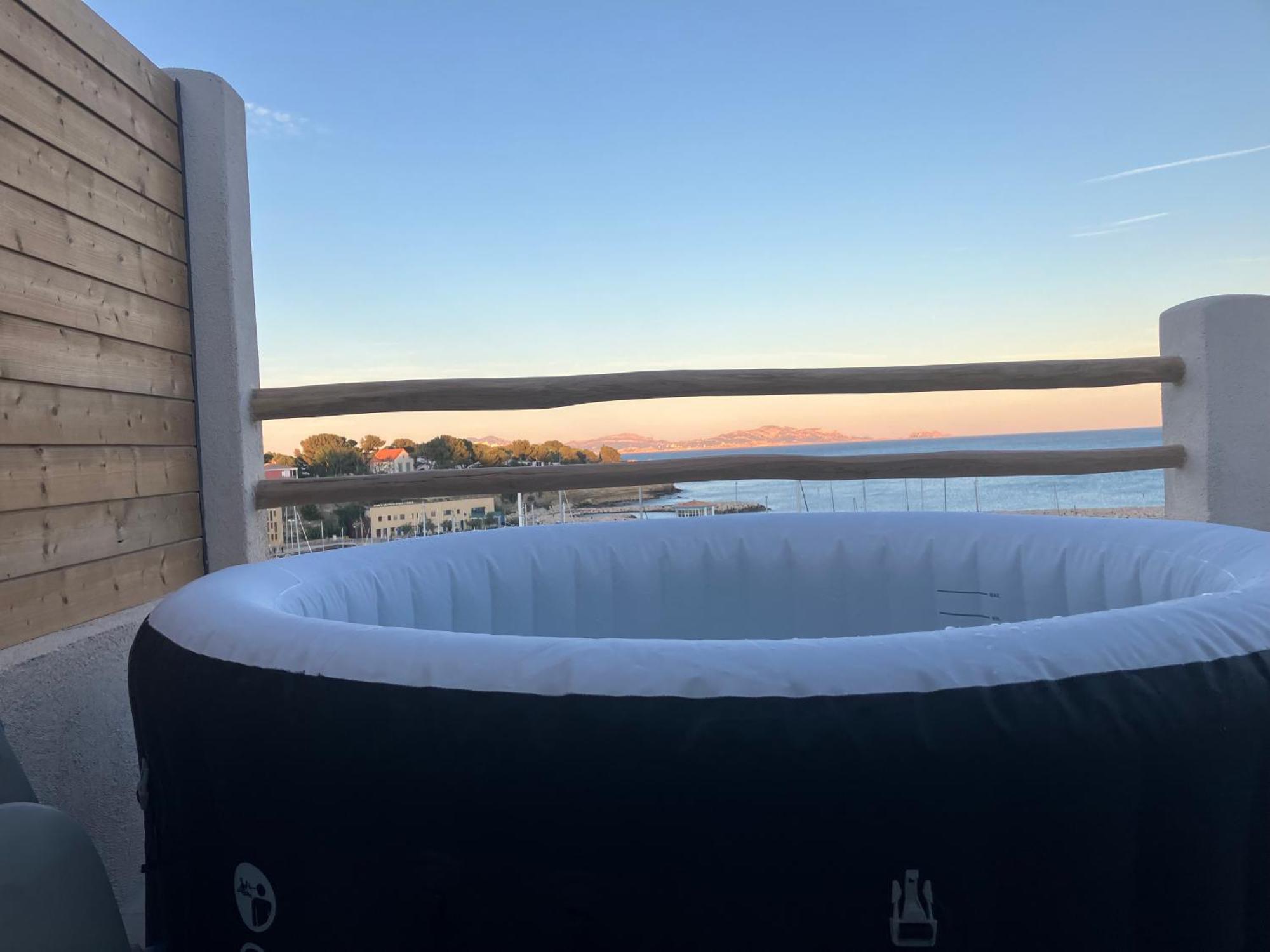 T2 Vue Sur Le Port Jacuzzi Terrasse Et Parking Lejlighed Carry-le-Rouet Eksteriør billede